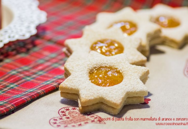 Biscotti di pasta frolla con marmellata di arance e zenzero